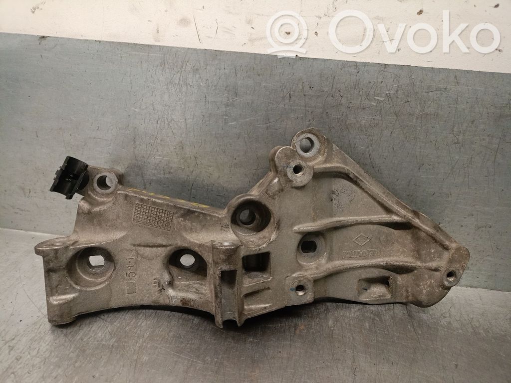 Generator/alternator bracket   8200365097,8200365097