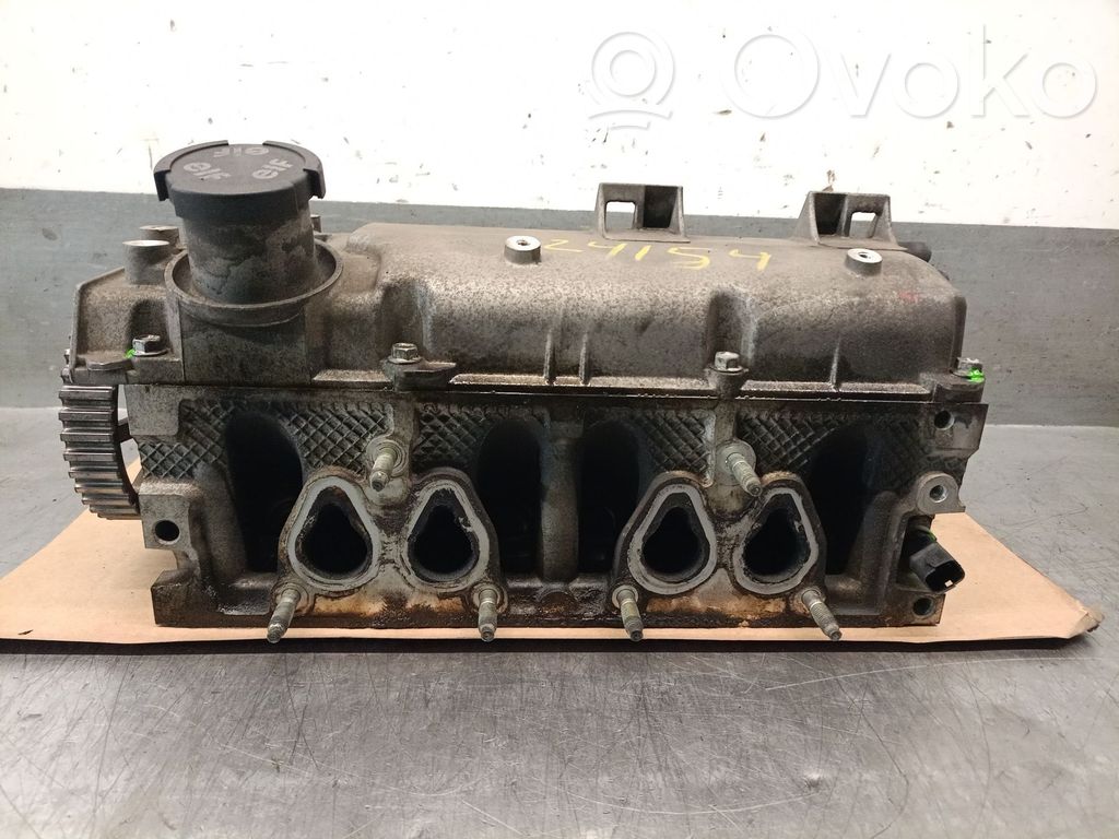 Renault Clio II Engine head 