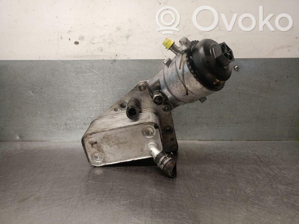 Opel Zafira B Supporto di montaggio del filtro dell’olio