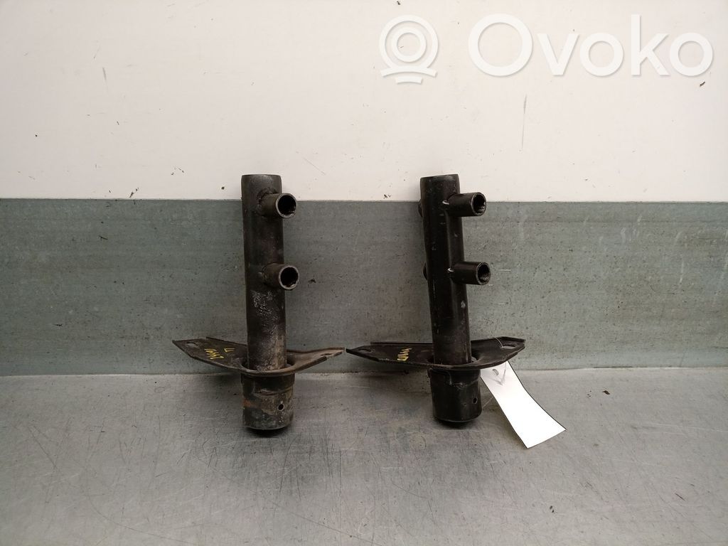 Front bumper mounting bracket   4A0807331C,4A0807331C