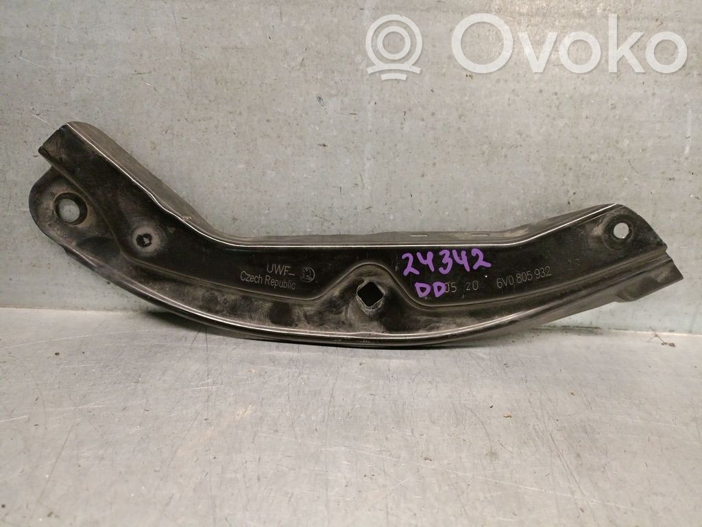 Skoda Fabia Mk3 (NJ) Support de montage de pare-chocs avant