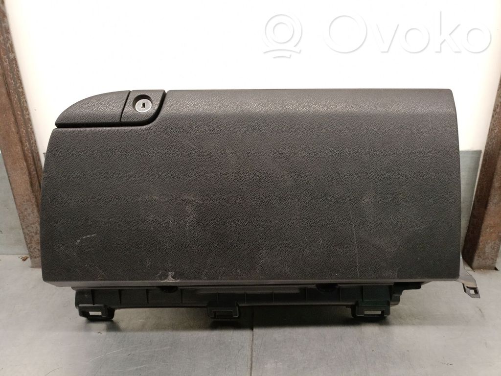 KIA Sorento Guantera 