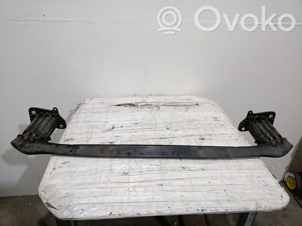 Fiat 500L Soporte del parachoques delantero