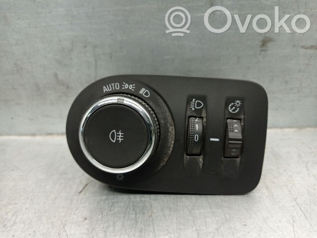 Opel Combo E Panelės apšvietimo reguliavimo jungtukas 
