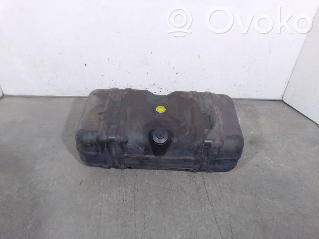 Nissan Atleon Réservoir de carburant 