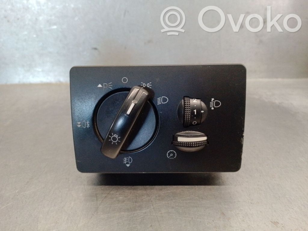 Panel lighting control switch   4M5T13A024AA,1323819
