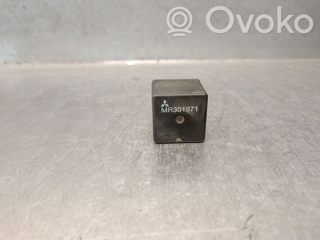 Mitsubishi Montero Módulo de fusible 