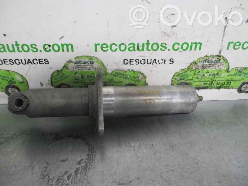 Audi A8 S8 D2 4D Front bumper mounting bracket 