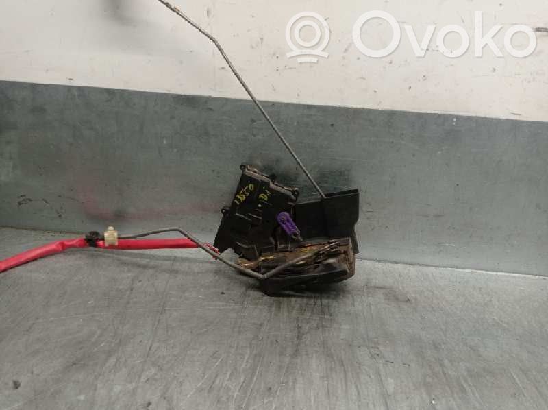 Mazda 323 Etuoven lukko 