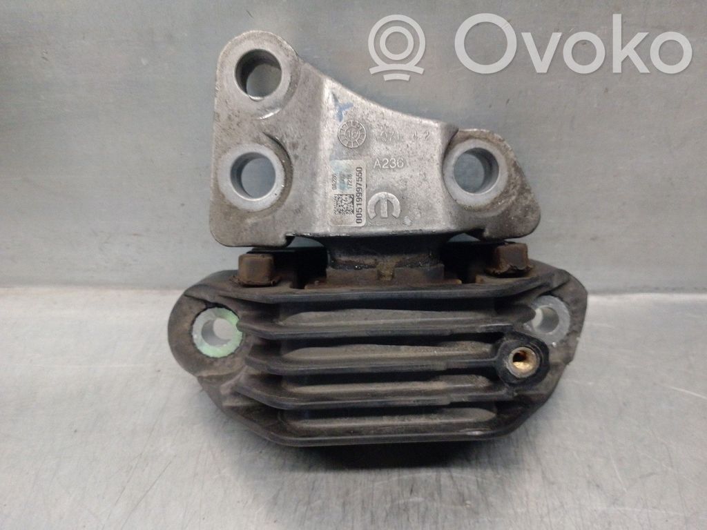 Fiat 500X Engine mount bracket 