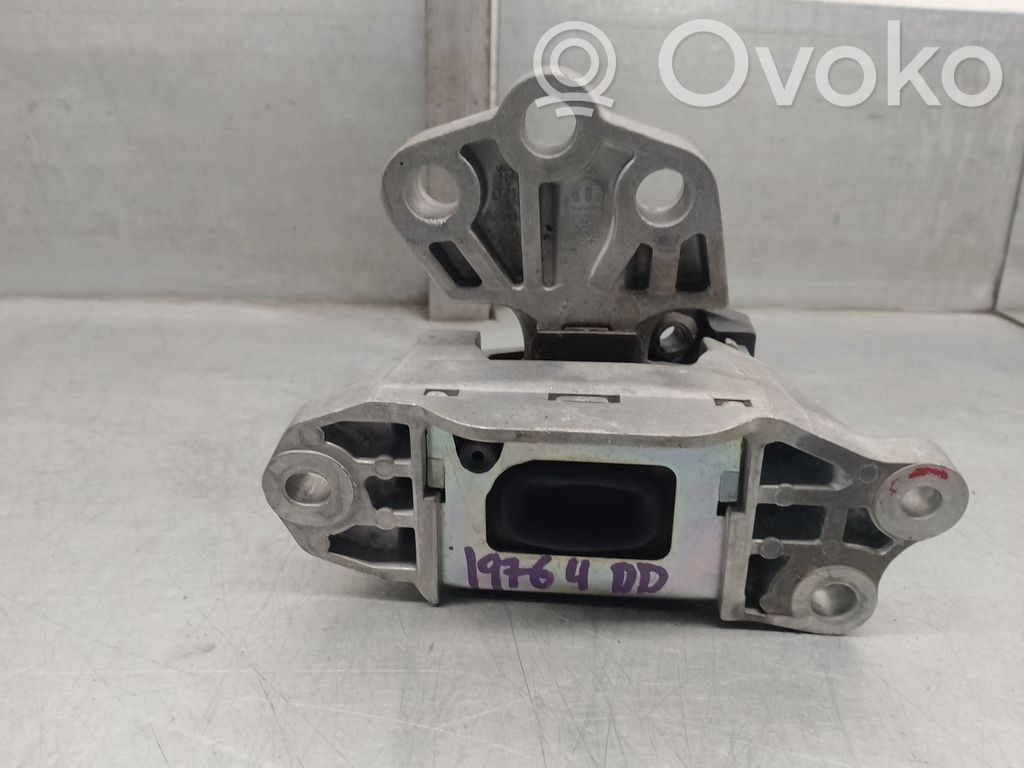 Fiat Tipo Engine mount bracket 