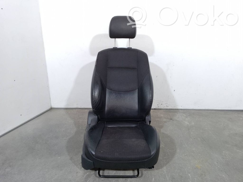 Fotel przedni kierowcy   882002L310JAP,5PUERTAS