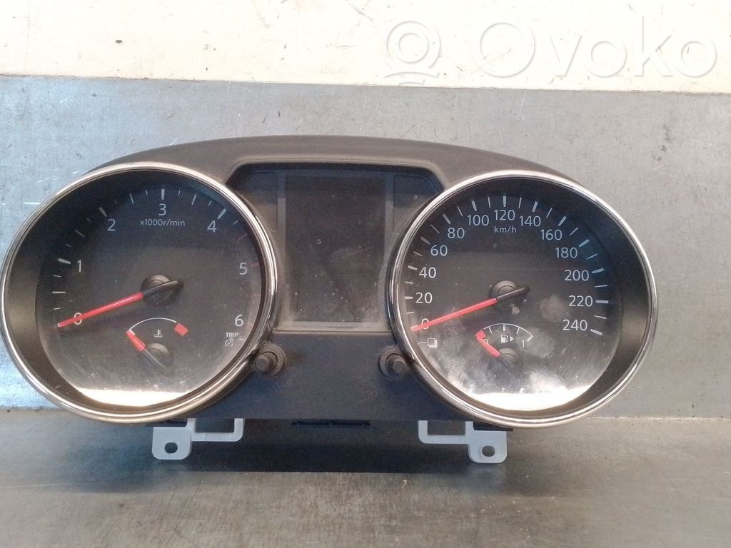 Nissan Qashqai Vitezometru (grup de instrumente)