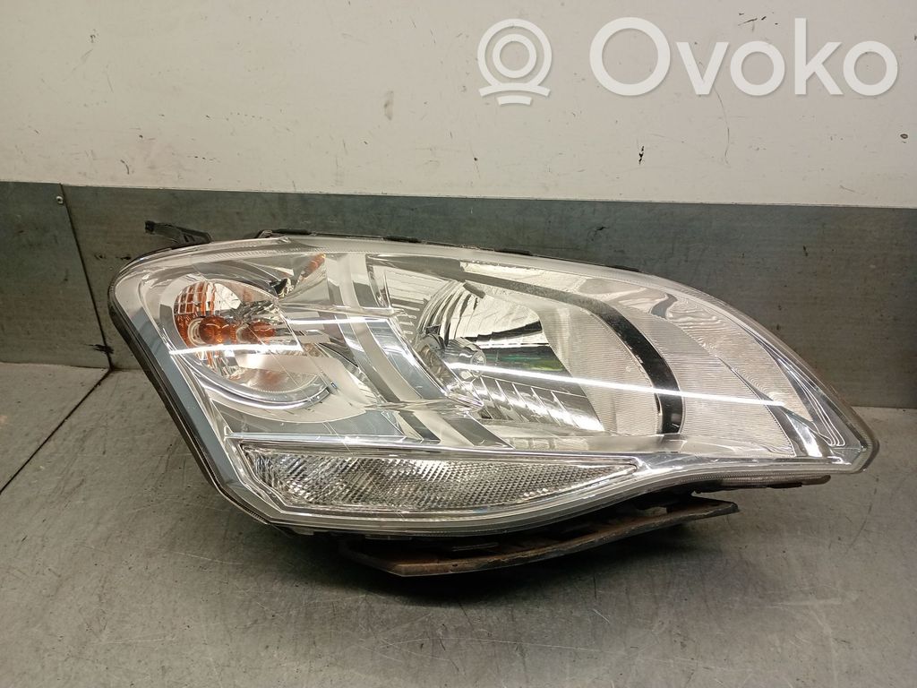 SsangYong Korando Lampa przednia 