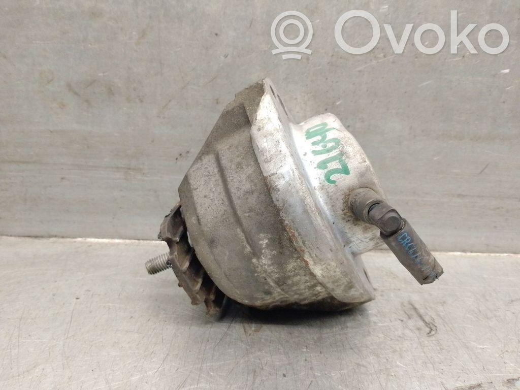 BMW 5 E60 E61 Engine mount bracket 