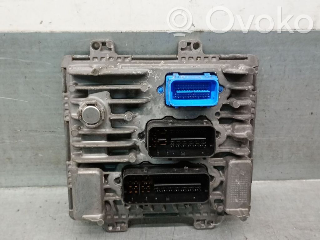 Opel Corsa E Engine control unit/module 