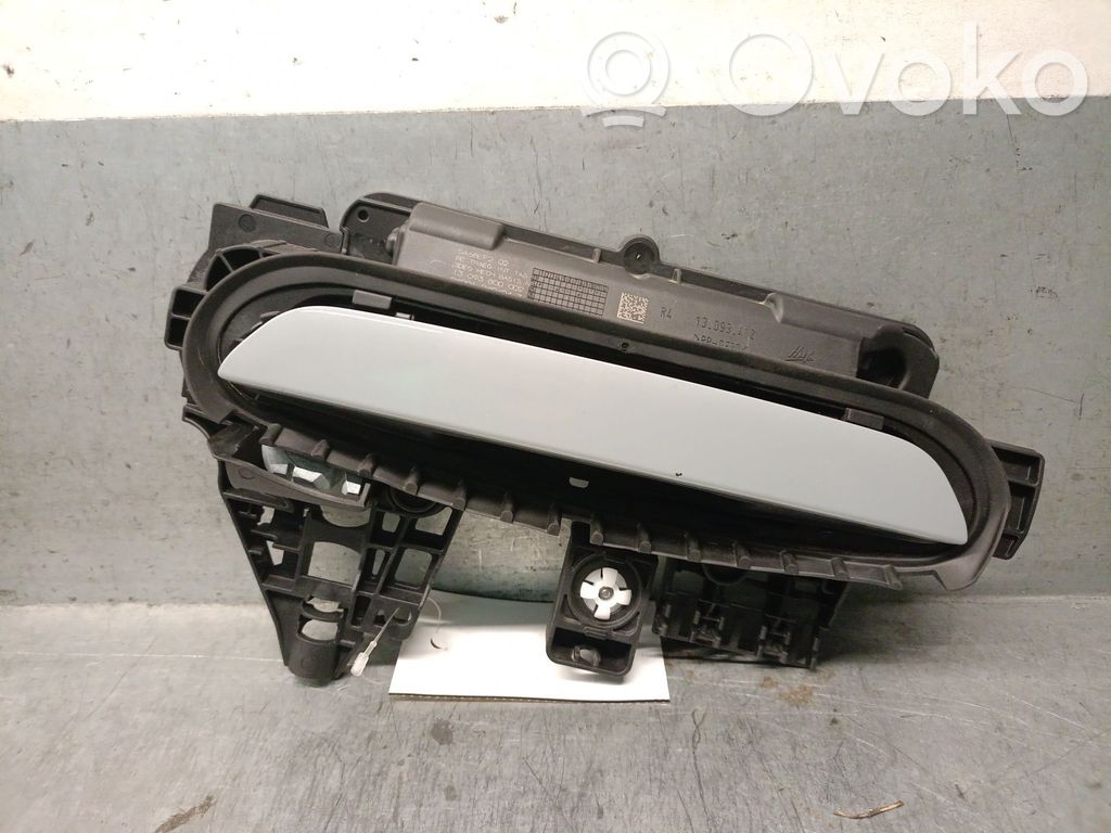 Manecilla externa puerta trasera   5A68EF2,51215A68EF2,13093412