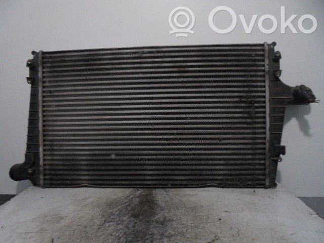 Chłodnica powietrza doładowującego / Intercooler   4B0145805F,178453713
