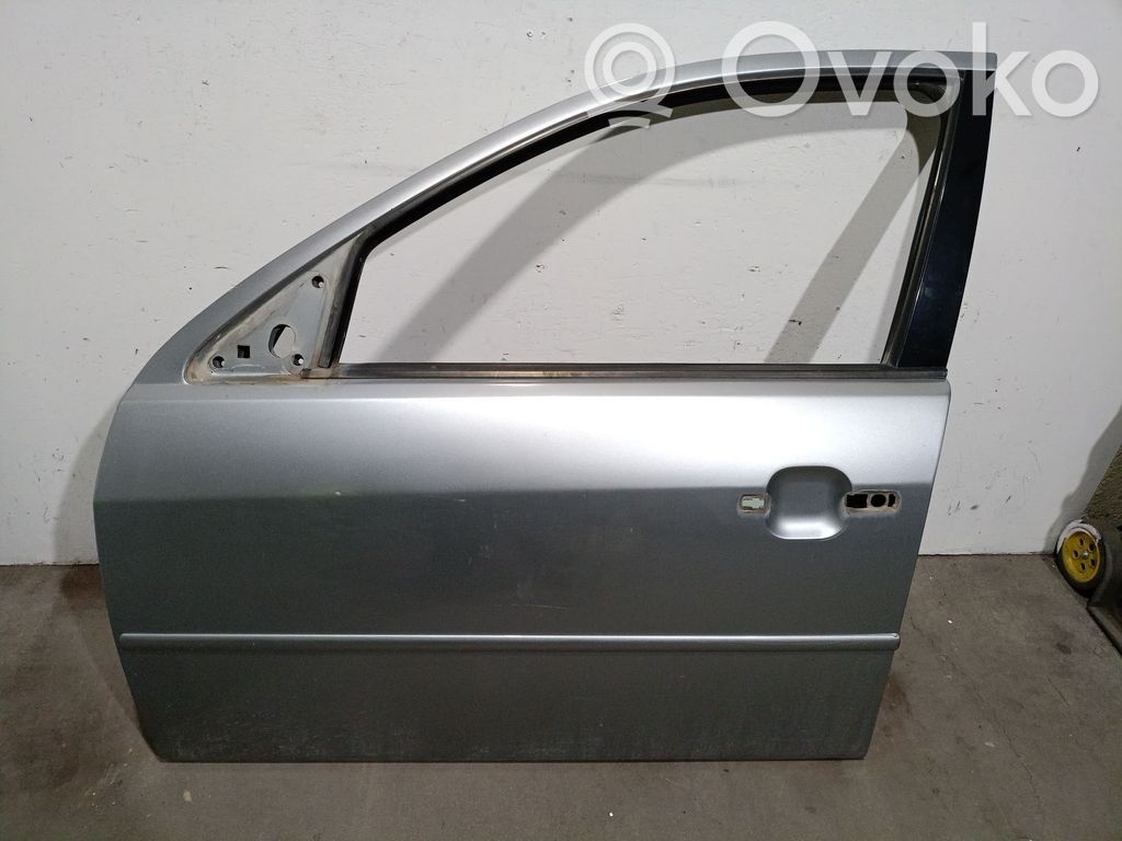 Ford Mondeo Mk III Puerta delantera 