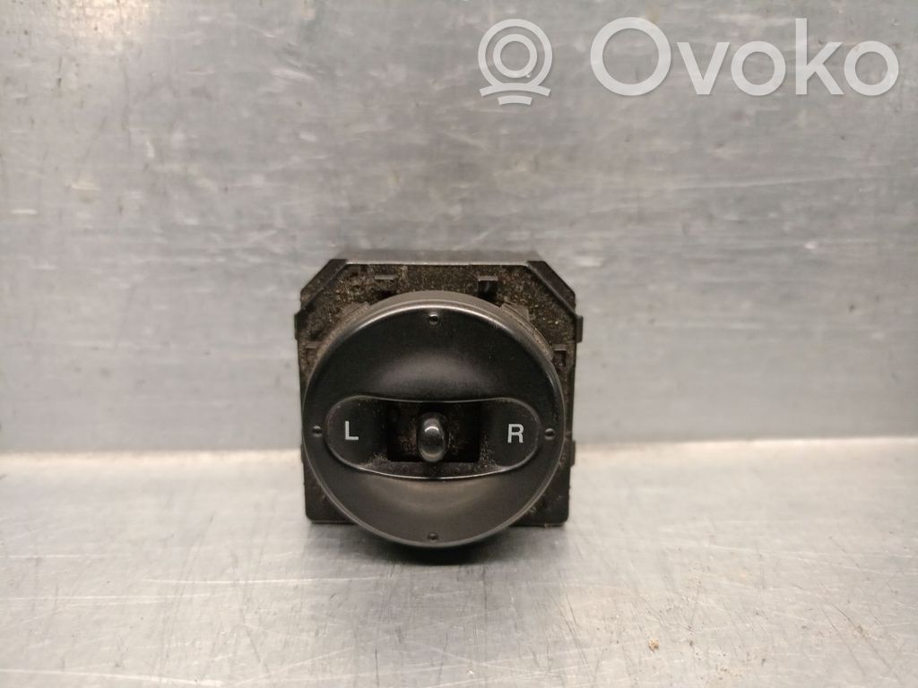 Hyundai Matrix Wing mirror switch 