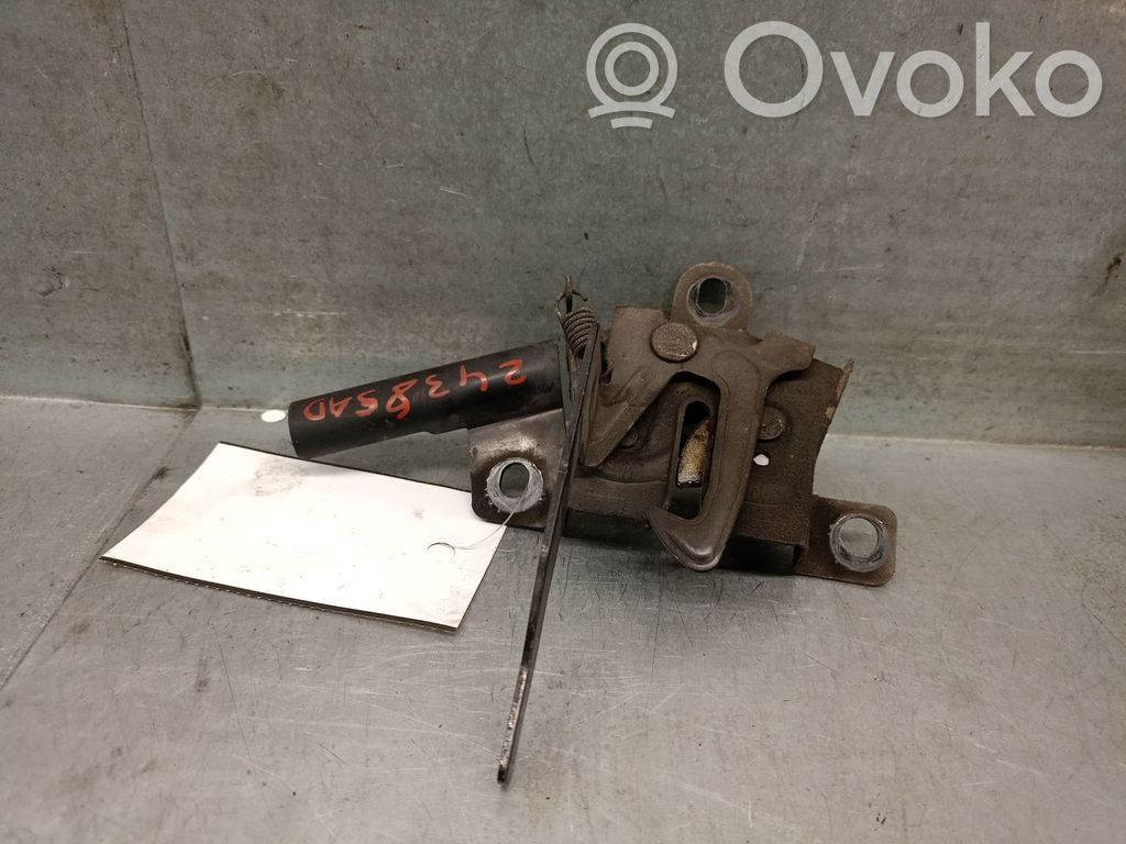 Subaru Forester SH Tie down hook / loop 