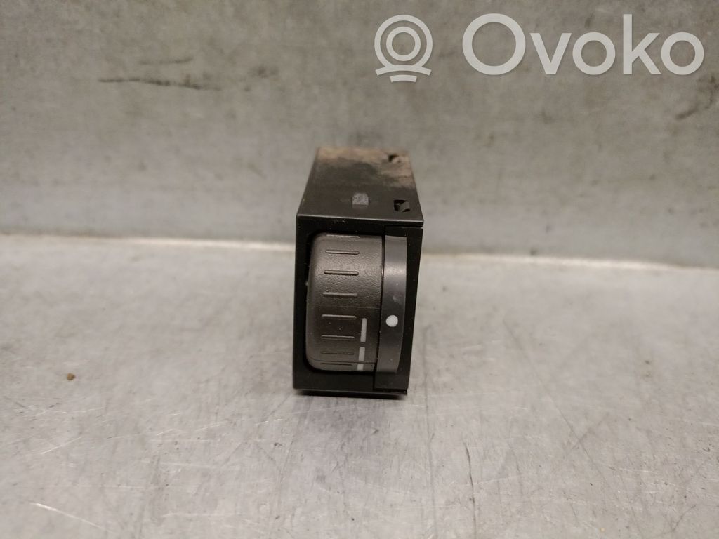 Subaru Outback Panel lighting control switch 
