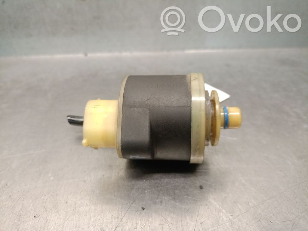 BMW 3 E90 E91 Halterung Kraftstofftank 