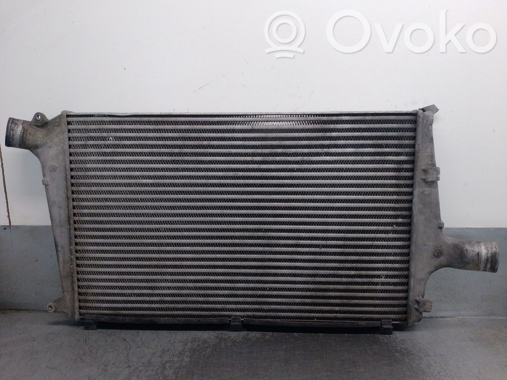 Audi A6 Allroad C5 Interkūlerio radiatorius 