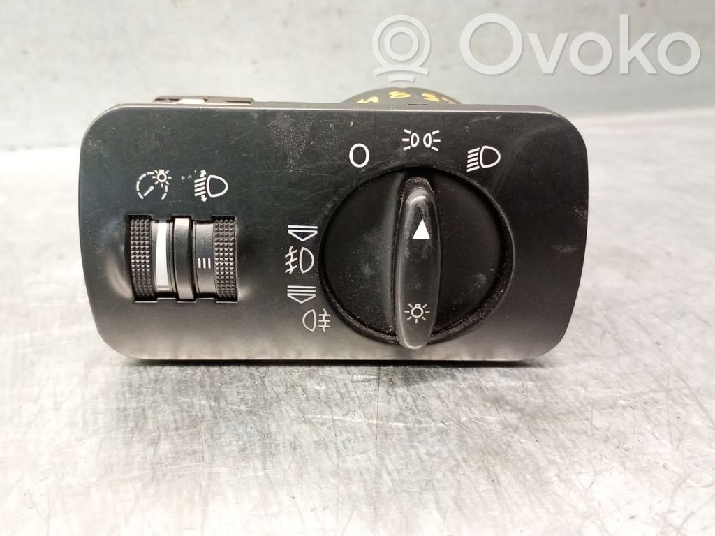 Seat Toledo I (1L) Panel lighting control switch 