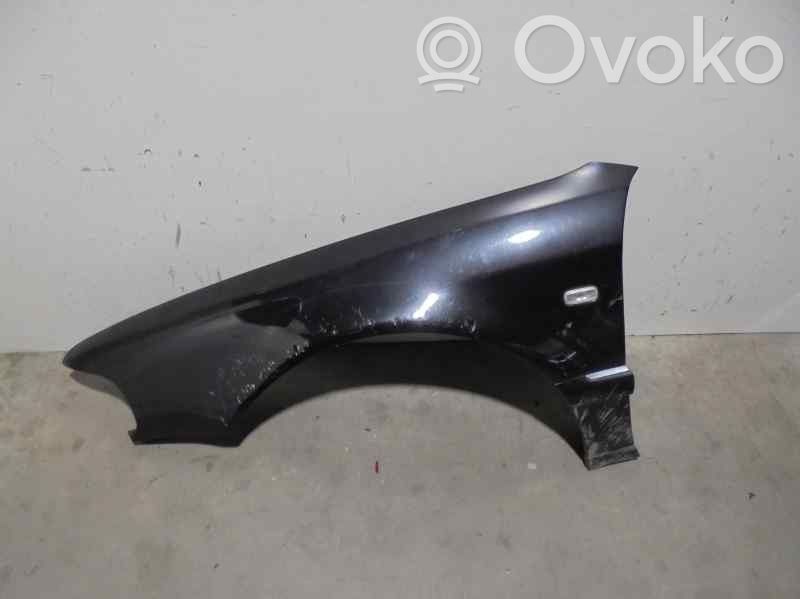 Audi A8 S8 D2 4D Sparnas 