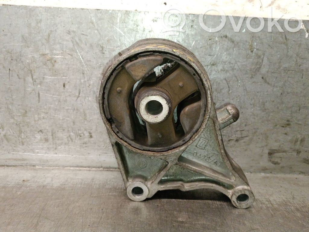 Engine mount bracket   13183100,5684765