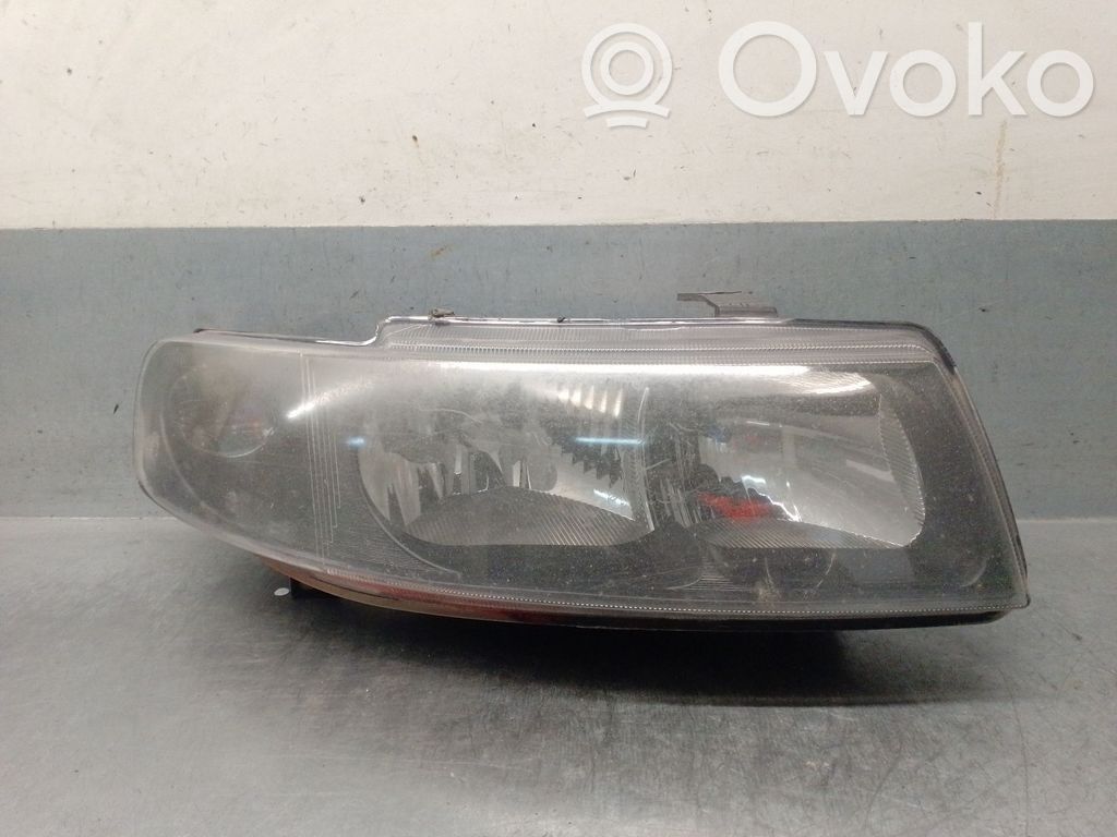 Seat Leon (1M) Faro/fanale 