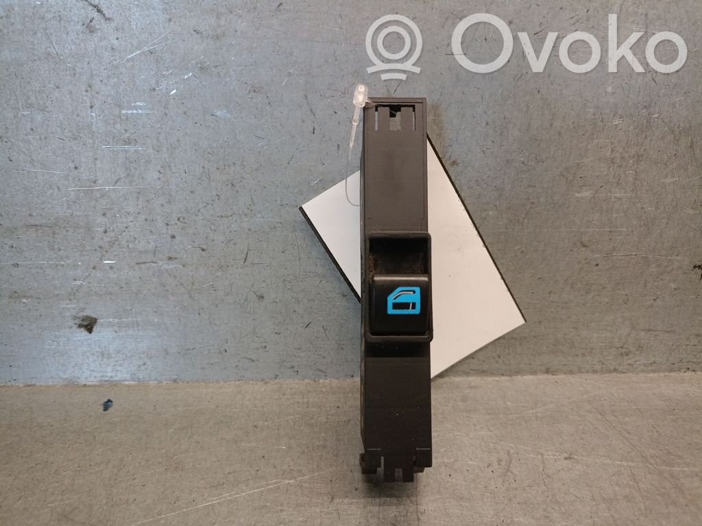 Electric window control switch   6902177,61316902177