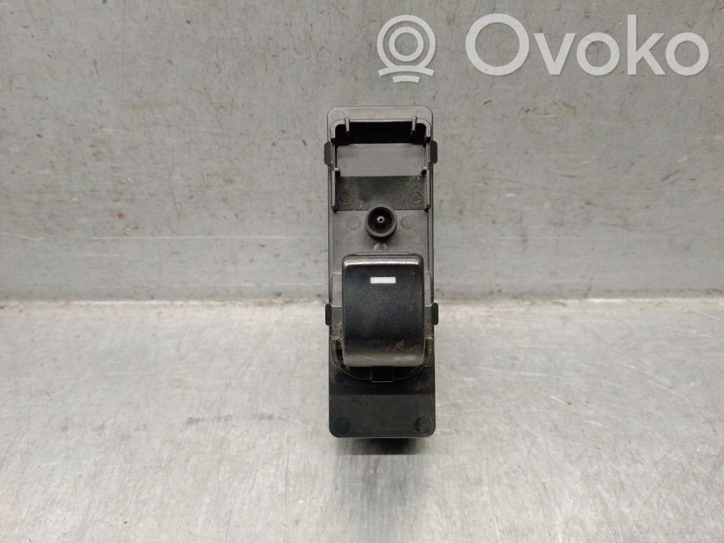 Electric window control switch   GKL266380A,GKL266380A