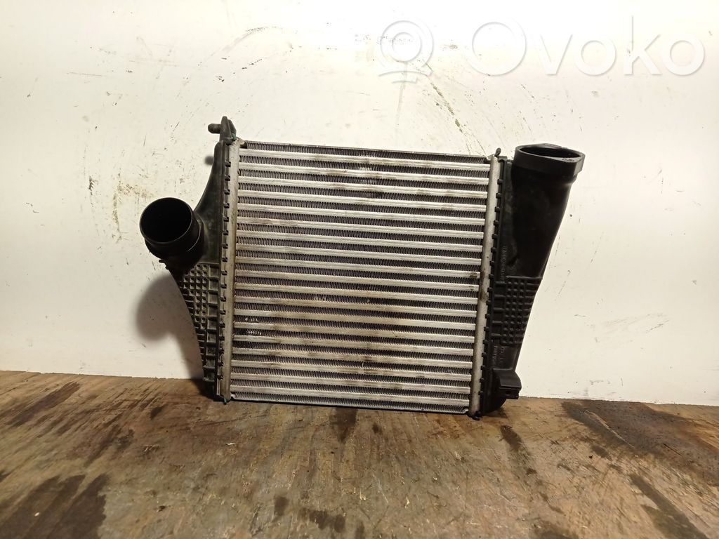 Audi Q7 4M Intercooler radiator 