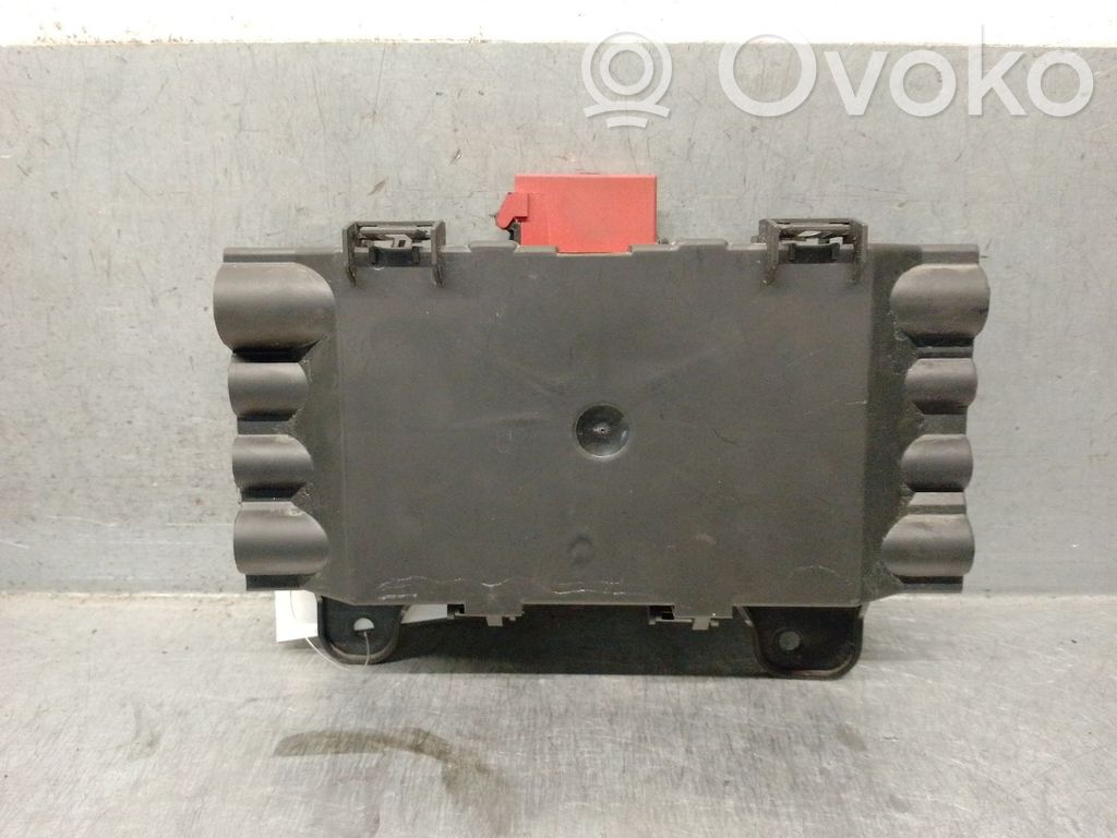 Volkswagen Crafter Juego de caja de fusibles 
