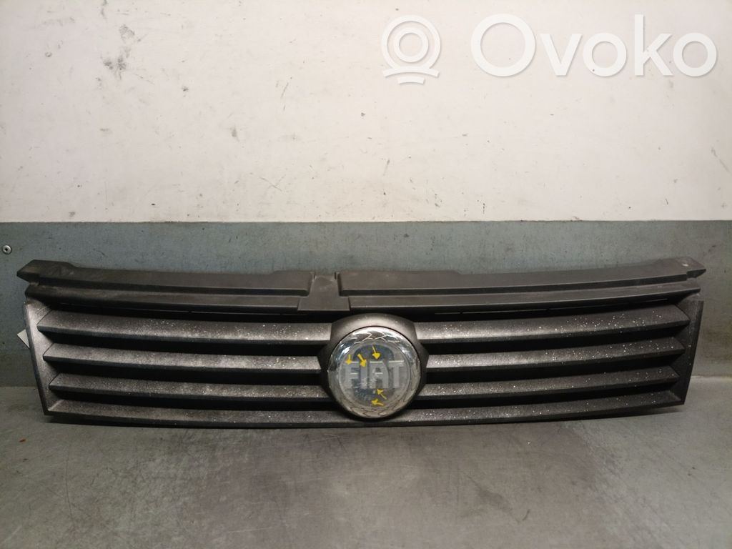 Fiat Stilo Etusäleikkö 