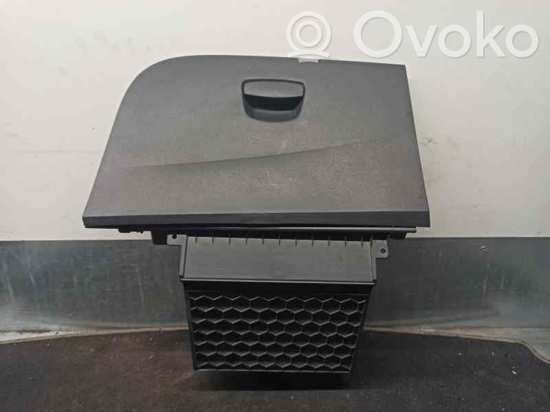 Seat Ibiza IV (6J,6P) Guantera