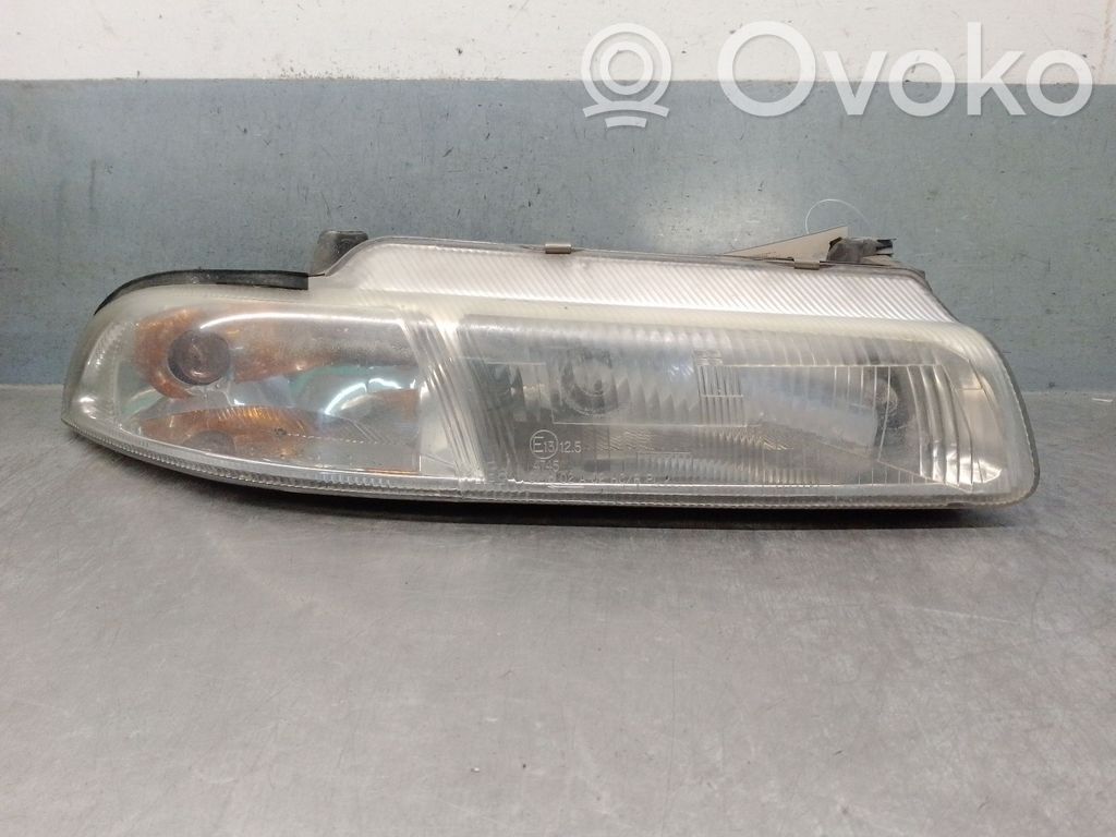 Chrysler Stratus Phare frontale 