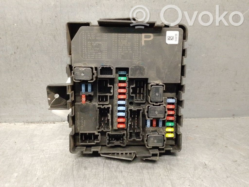 Nissan Navara Fuse box set 