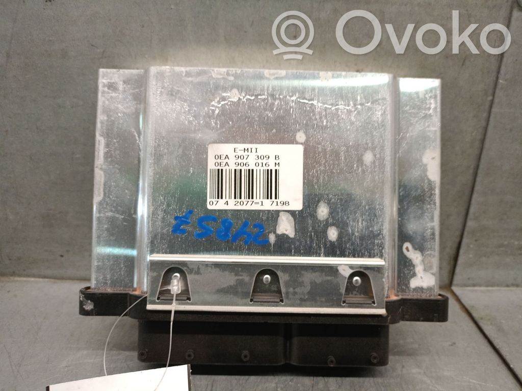 Engine control unit/module   0EA907309B,0EA907309B,0261S08971