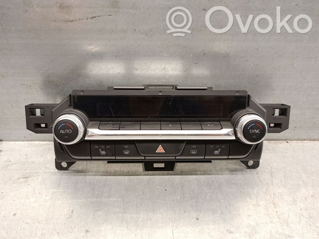 Mazda 3 Climate control unit 