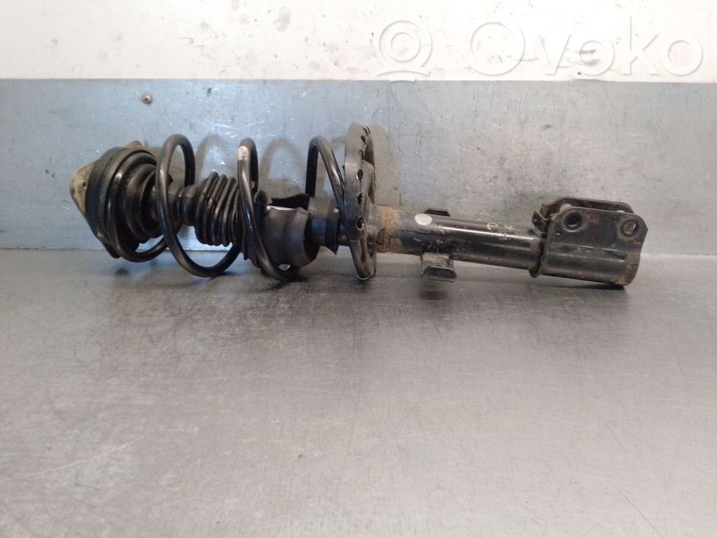 Renault Clio III Amortyzator osi przedniej ze sprężyną 