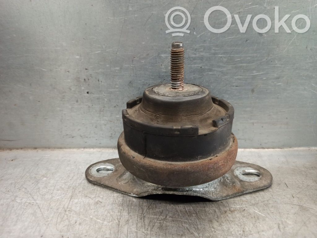 Engine mount bracket   184460
