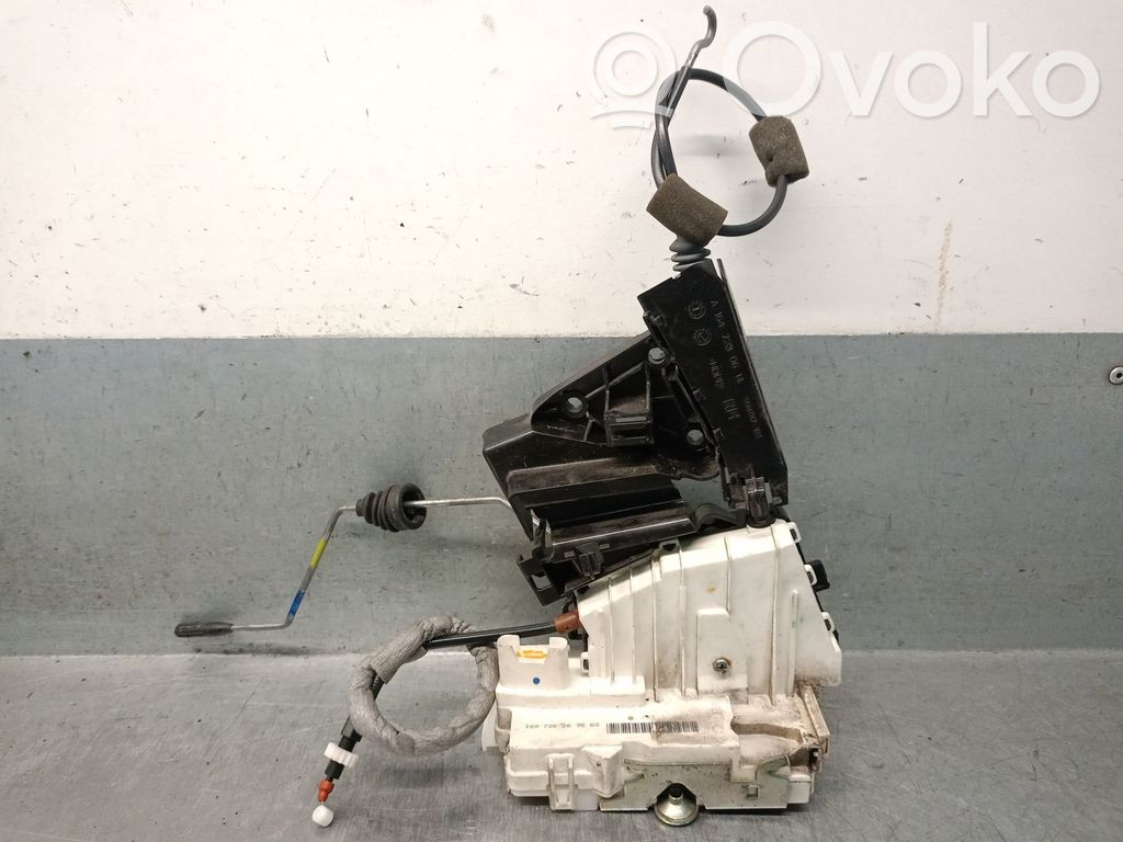 Mercedes-Benz ML W164 Zamek drzwi przednich 