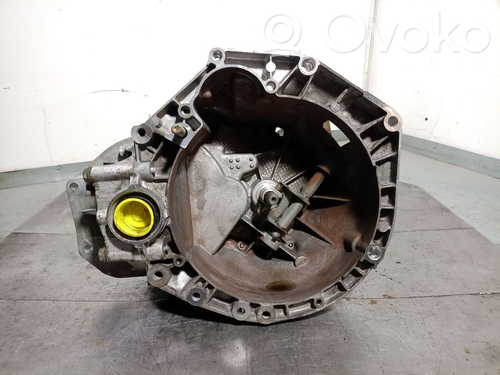 Fiat Stilo Caja de cambios manual de 5 velocidades
