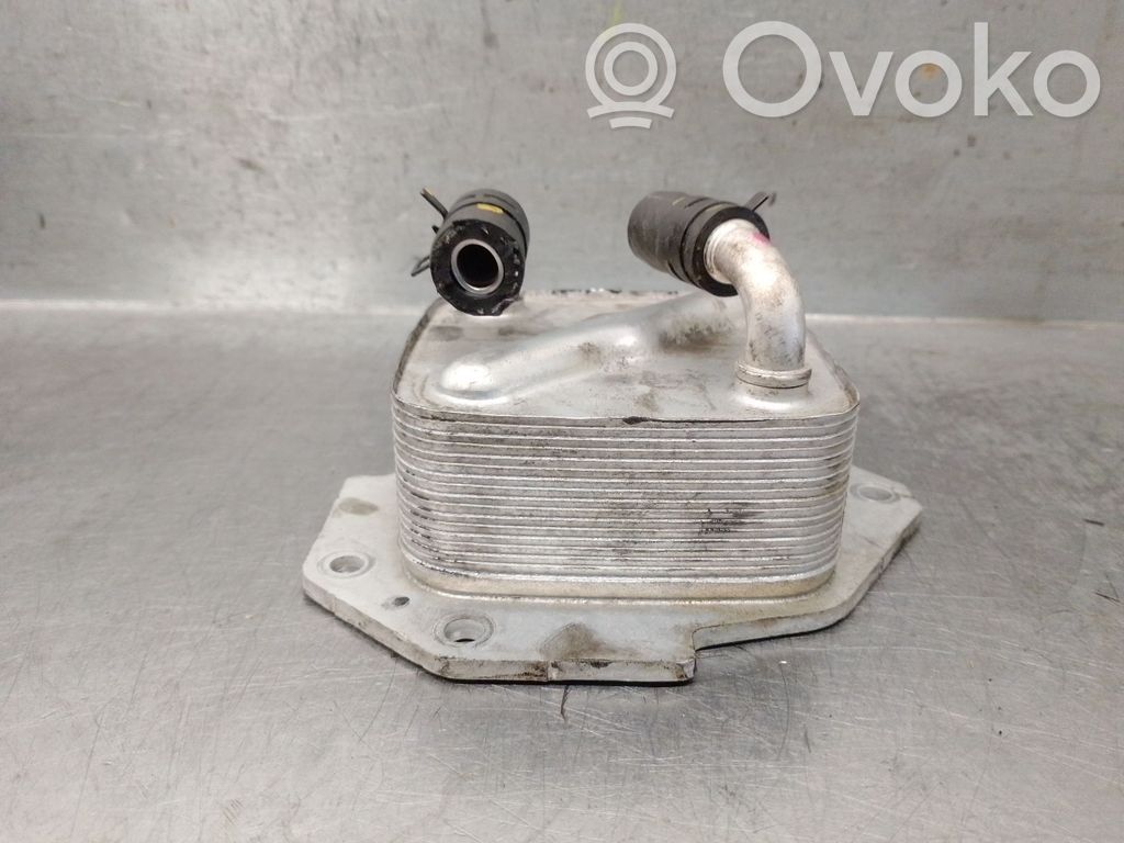 Mazda 6 Dzinēja eļļas radiators 