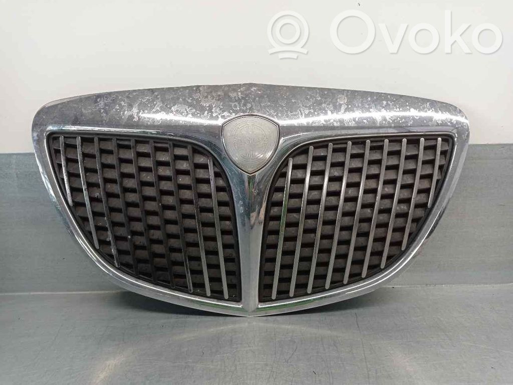 Lancia Ypsilon Etusäleikkö 