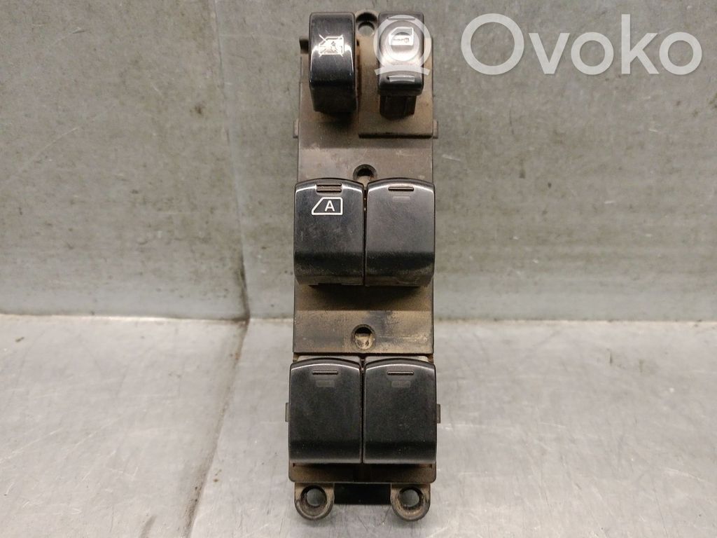 Subaru Forester SH Electric window control switch 
