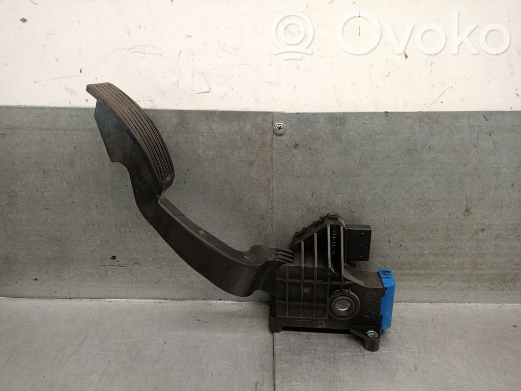 Opel Corsa D Kiihdytysanturi 